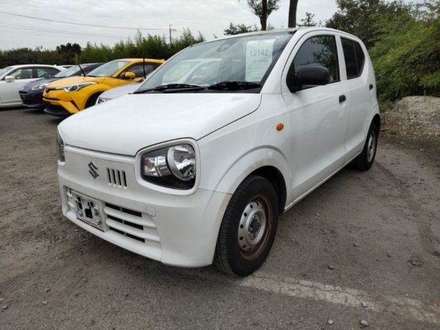 12142 Suzuki Alto van HA36V 2018 г. (LUM Tokyo Nyusatsu)